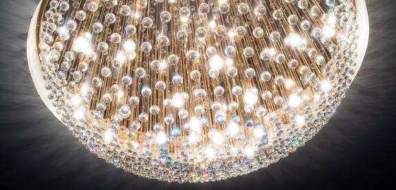 Kronleuchter im Krystallpalast Varieté.